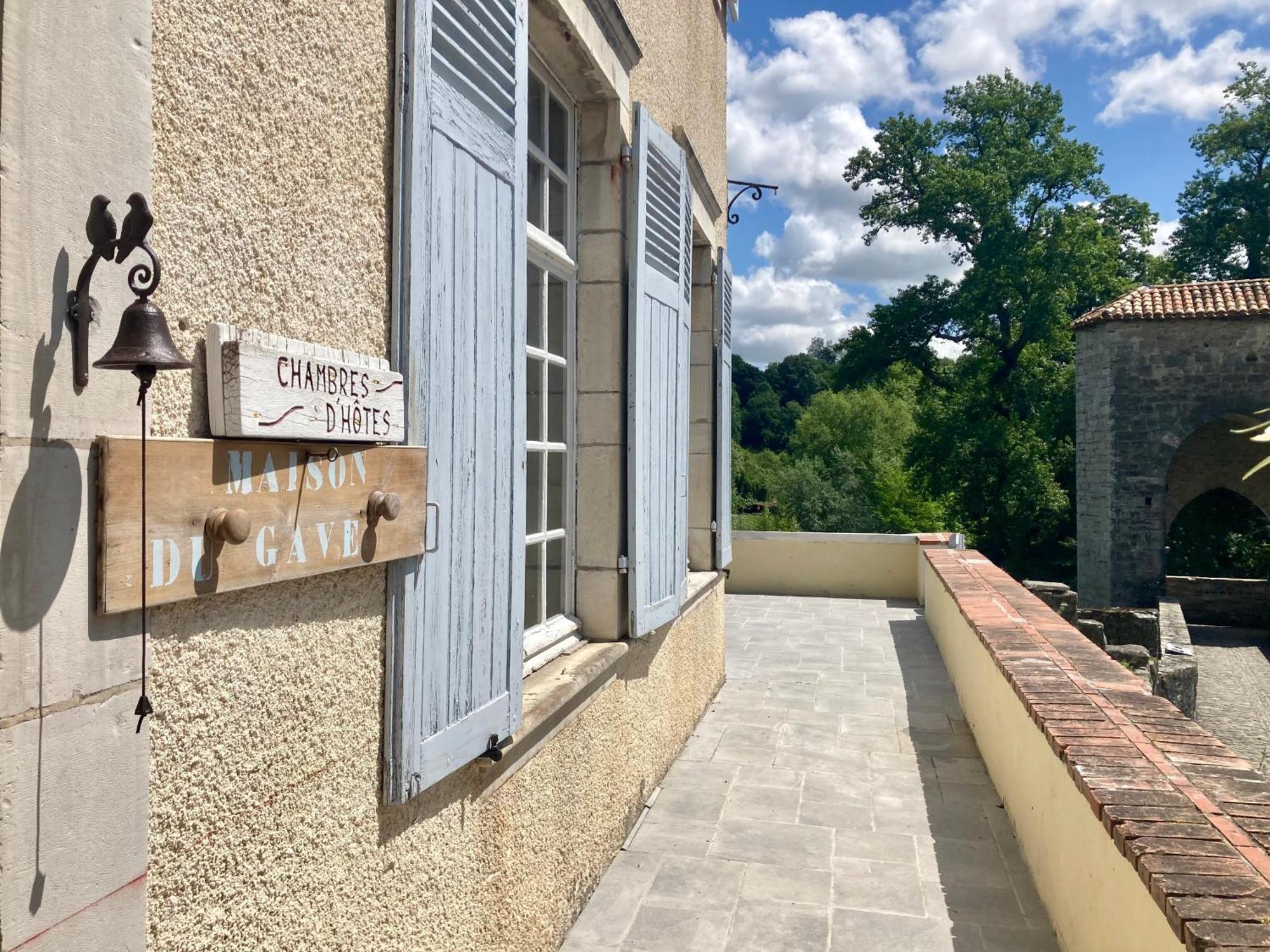 Maison Du Gave Sauveterre-de-Bearn Eksteriør billede